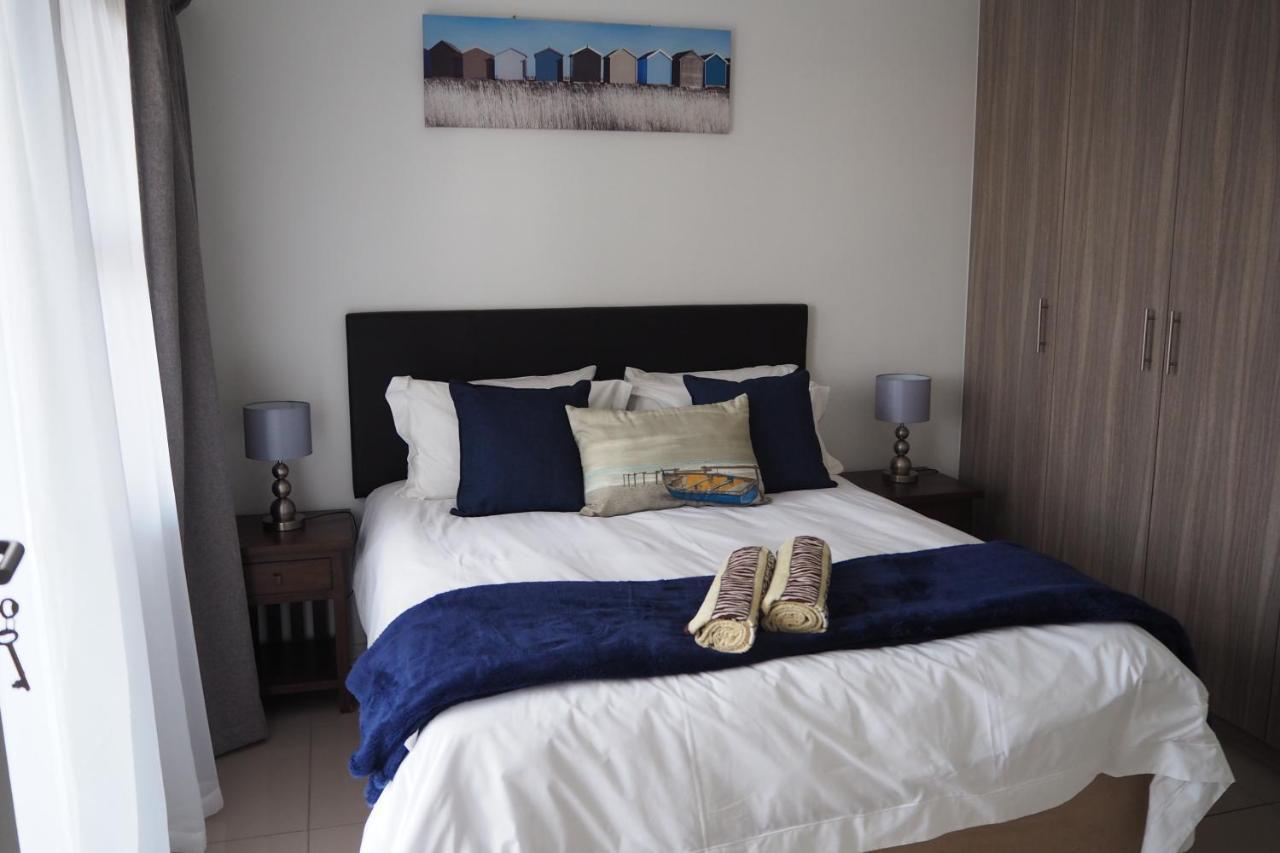 Or Tambo Self Catering Apartments, The Willows Boksburg Extérieur photo